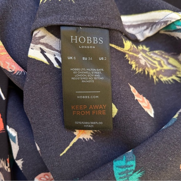 Hobbs London Sleeveless Button Down Feather Print Shirt - Picture 4 of 5